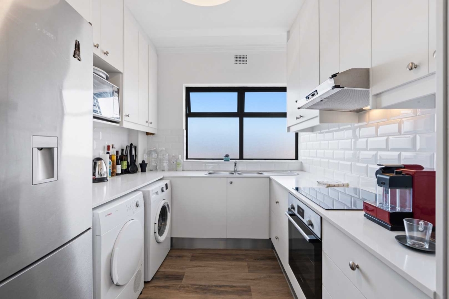 2 Bedroom Property for Sale in Sea Point Western Cape
